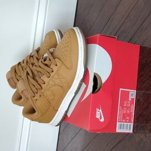 Nike Dunk Low Wheat